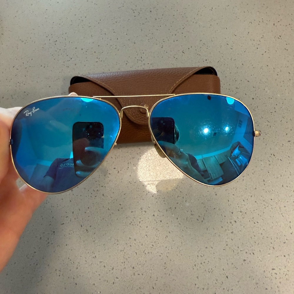 Ray-Ban Aviator Sunglasses with Reflective Blue Lenses